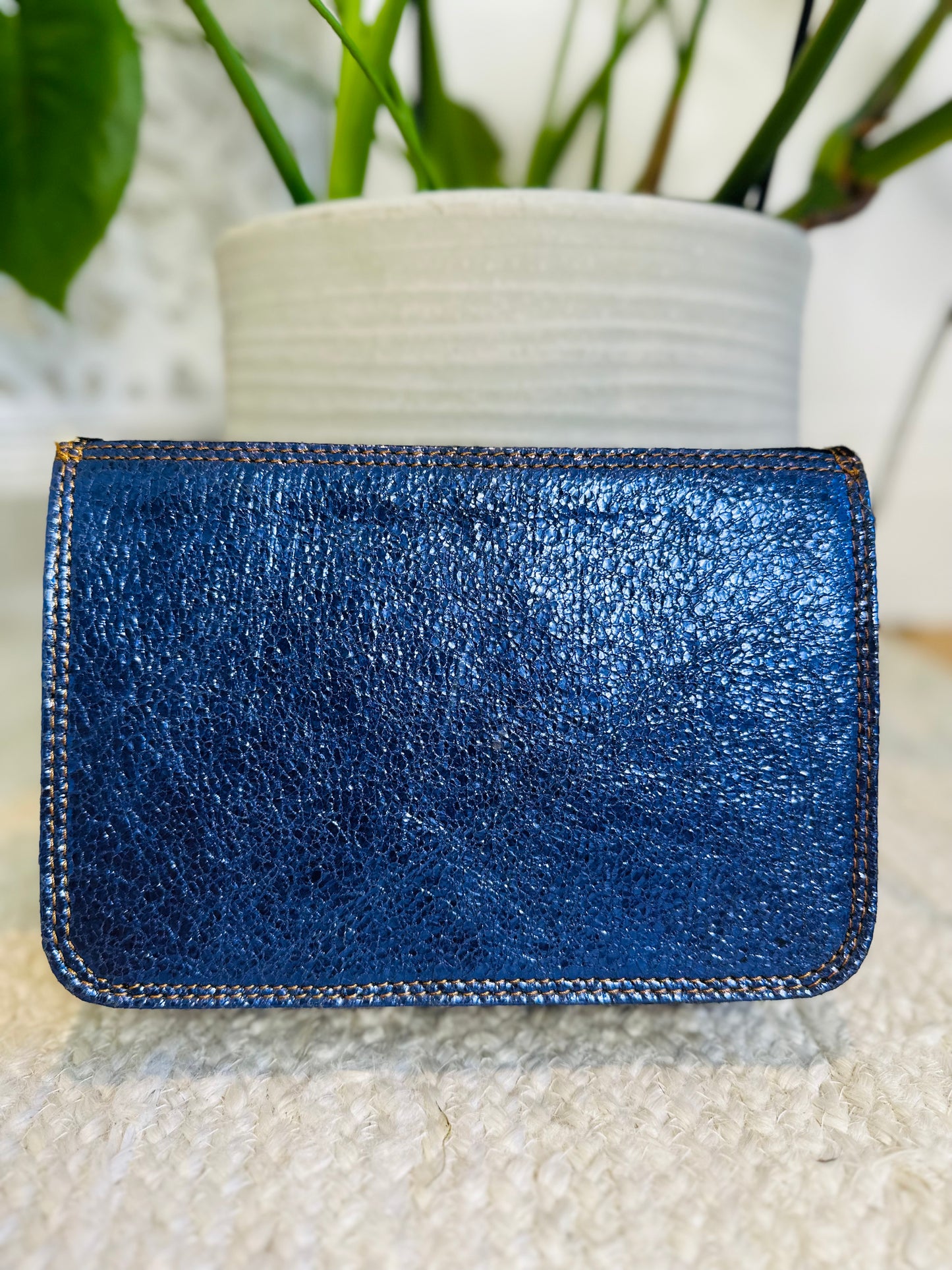 White Spotted / Metallic Turquoise Snake Vintage clutch