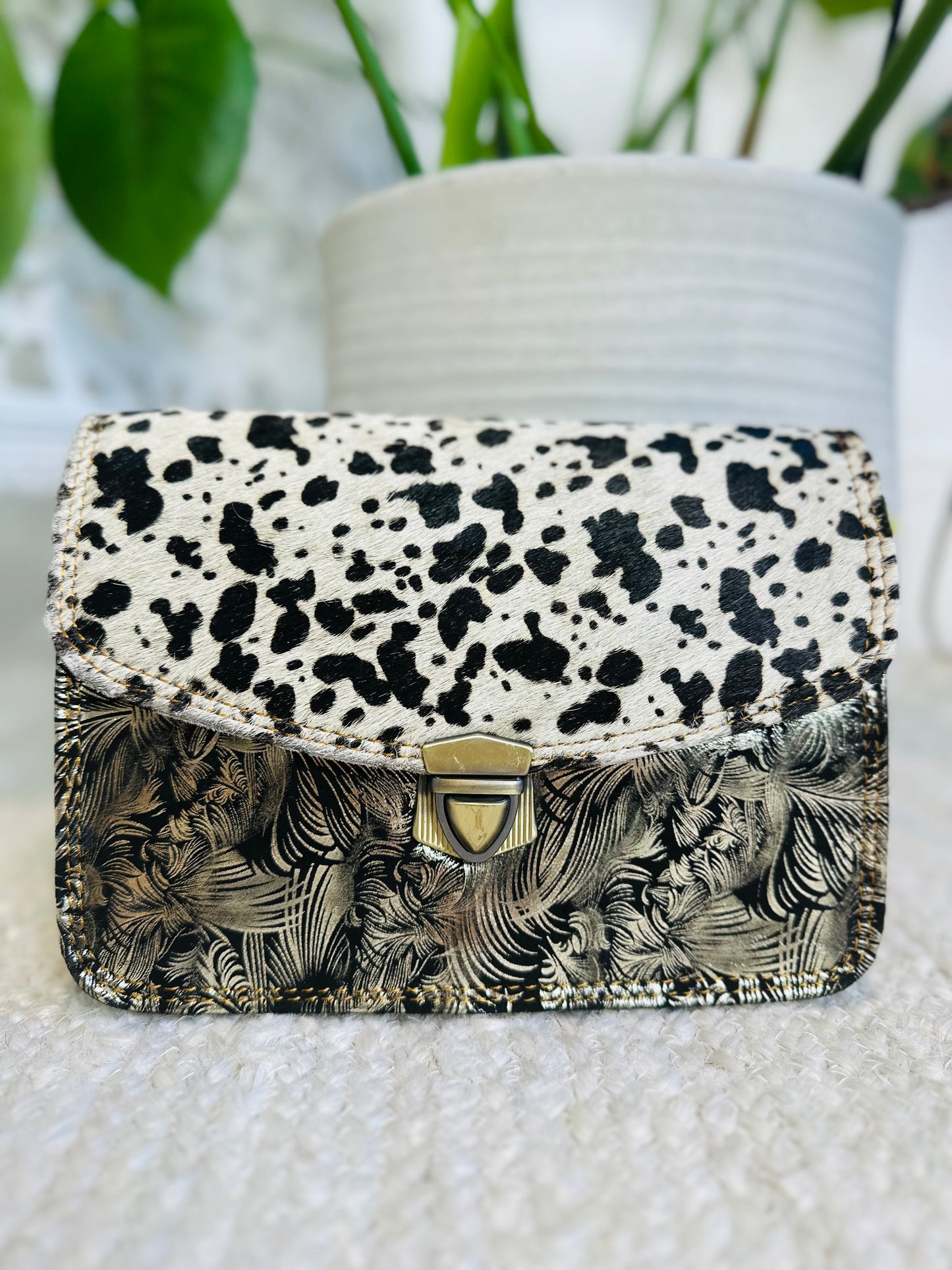 Animal Print / Gold Metallic Vintage clutch